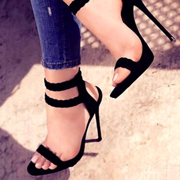Glaze Shoes - Glaze Women's Black Sandals Size 5.5
